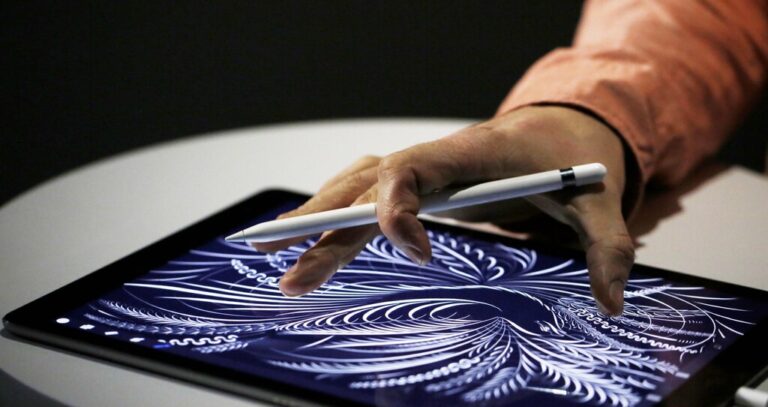Read more about the article Apple prepara un iPad gigantesco de 16 pulgadas, según The Information: mejor no pensar en el precio