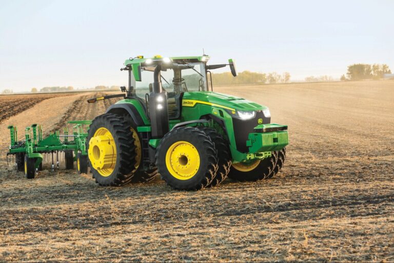 Read more about the article John Deere ha imaginado el campo en 2030 y es autónomo: así planea sus tractores del futuro