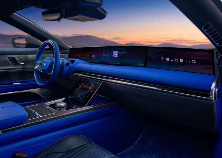 Read more about the article La industria estadounidense quiere volver a Europa. Su arma: coches eléctricos que parecen naves espaciales