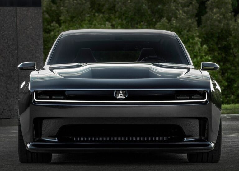 Read more about the article Coches eléctricos contra el tuning: Dodge ya avisa de que sus coches sólo los podrán desbloquear ellos