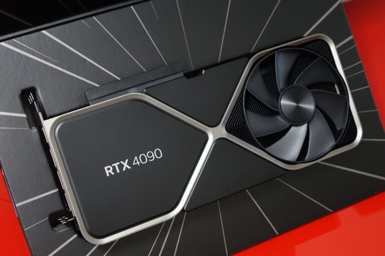 Read more about the article La GeForce RTX 4090 de NVIDIA es una auténtica bestia. Tanto que quizá tenga un problema con su conector de alimentación