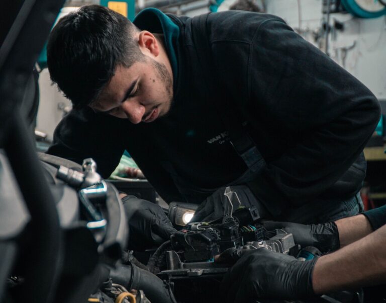 Read more about the article Vender coches empieza a perder peso para los fabricantes. Citroën venderá repuestos… de segunda mano