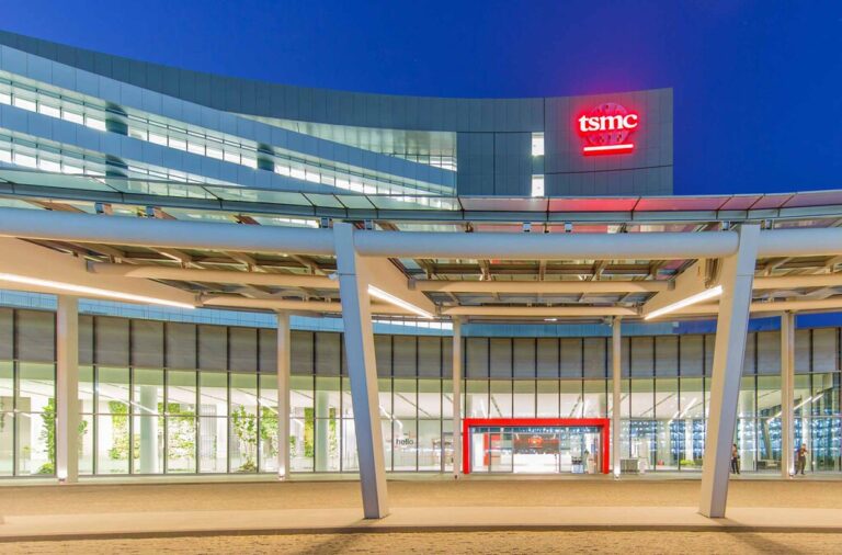 Read more about the article Warren Buffett, a contracorriente: con la industria de los chips en horas bajas ha invertido 5.000 millones en TSMC