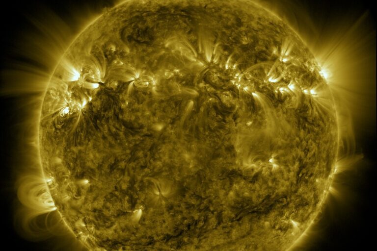 Read more about the article La actividad solar no para de crecer y eso significa una cosa: más (y cada vez peores) tormentas geomagnéticas