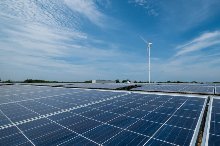 Read more about the article La energía solar bate récords en Europa: España es el segundo mercado más grande de la UE