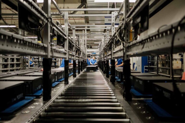 Read more about the article Taiwán no quiere que sus tecnologías más avanzadas caigan en las manos de China. Y va a dar ejemplo multando a Foxconn