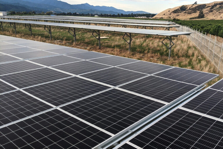 Read more about the article El gran reto pendiente de los paneles solares: reducir su cada vez más preocupante dependencia de la plata