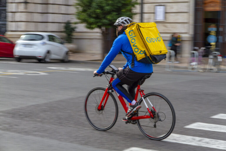 Read more about the article Los despidos llegan a las startups españolas: Glovo recorta el 6,5% de su plantilla