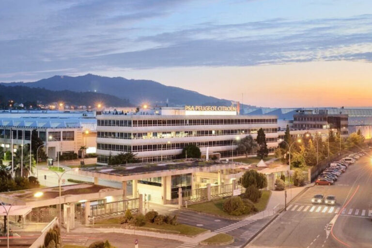 Read more about the article Stellantis solo contempla una salida para su fábrica de Vigo: despidos, paros en la producción y los PERTE
