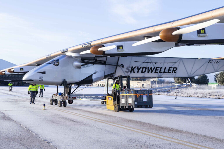 Read more about the article El primer avión solar de vuelo perpetuo es español y acaba de completar las pruebas de vuelo autónomo
