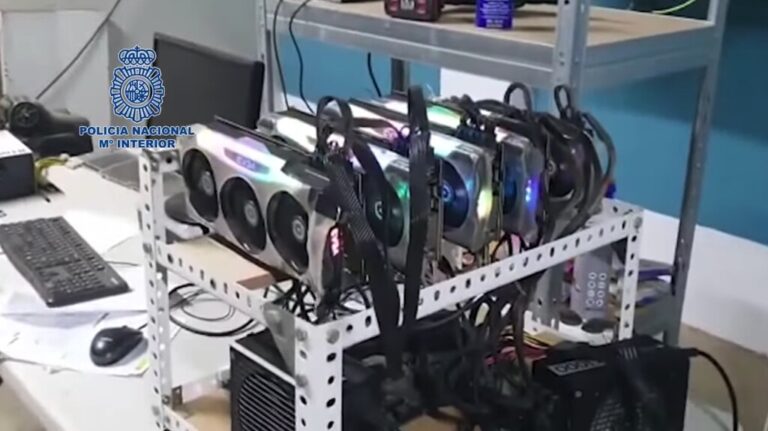 Read more about the article La Policía buscaba marihuana, acabó encontrando una granja de criptomonedas y 50.000 euros en RTX 3080