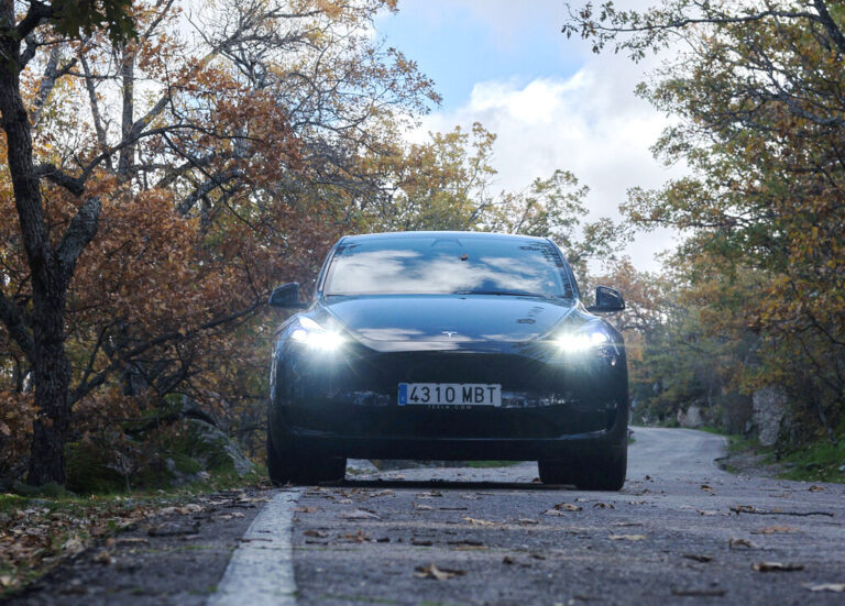 Read more about the article Tesla da un golpe encima de la mesa: por primera vez en España, su Model 3 bajará de los 40.000 euros