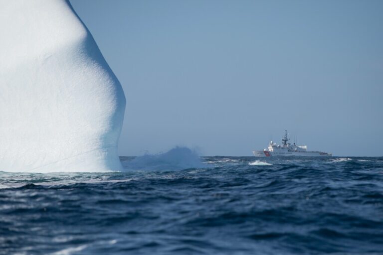 Read more about the article Un cable submarino, transártico y que conecte Europa y Japón: la misión casi imposible de Alcatel