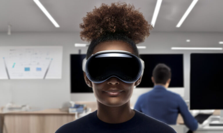 Read more about the article Apple ya está empezando a hacer con las Vision Pro lo mismo que hizo con el iPad: convencernos de que es un ordenador