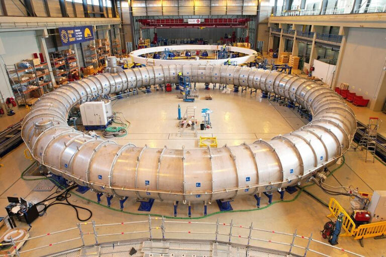 Read more about the article Europa es el auténtico “Señor de los Anillos” en ITER: estas moles son cruciales para que la fusión nuclear funcione