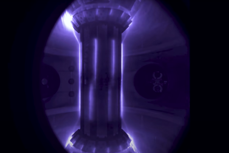 Read more about the article Hay vida más allá del ITER: un minirreactor experimental acaba de alcanzar los 100 millones de grados