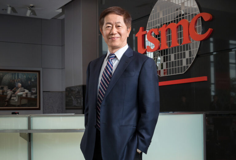 Read more about the article TSMC advierte a sus empleados en EEUU: o aceptan sus condiciones de trabajo o tendrán que buscarse otro empleo