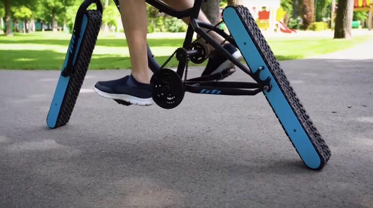 Read more about the article Alguien, por algún motivo, se ha empeñado en demostrar que las bicicletas sin ruedas funcionan. Y sí, funcionan