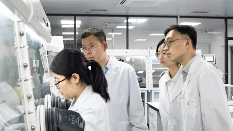 Read more about the article China tiene un nuevo “material superconductor” con una novedad de potencial revolucionario: la alta temperatura