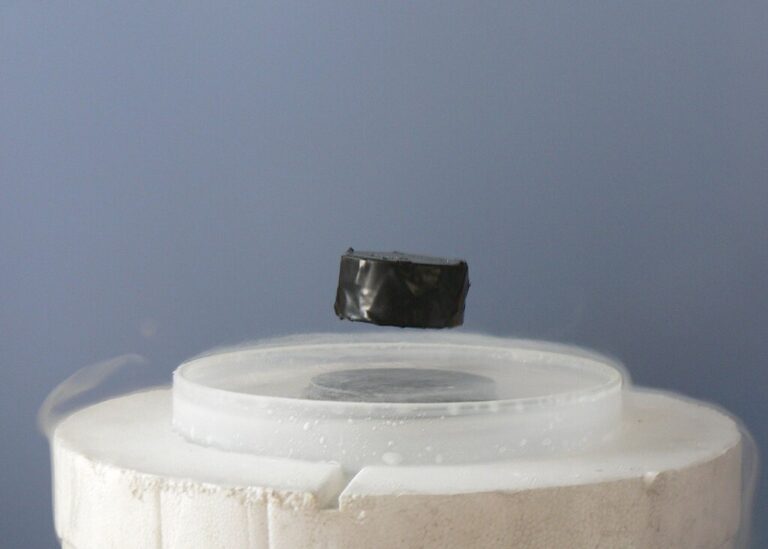 Read more about the article El superconductor imposible: cómo el empeño de tres coreanos por ganar el Nobel está enmarañando un hallazgo crucial