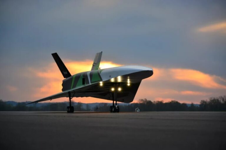 Read more about the article Viajar de Europa a Estados Unidos a 6.000 km/h. Alguien se ha empeñado en hacerlo realidad con hidrógeno