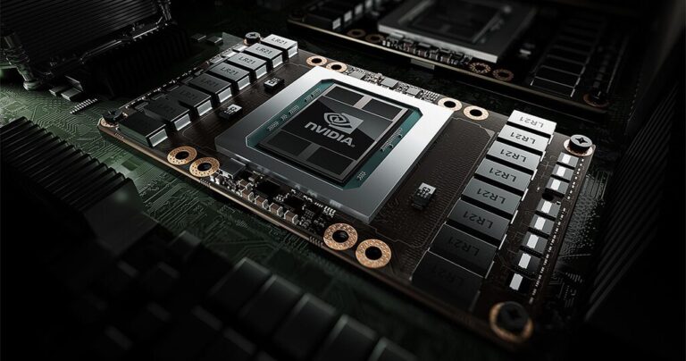Read more about the article NVIDIA no da abasto: triplicará la producción de sus chips H100 para IA ante una demanda demencial