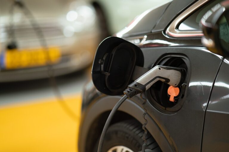 Read more about the article Ya sabemos cuáles son los diez países más caros para cargar el coche eléctrico. Tenemos malas noticias para España
