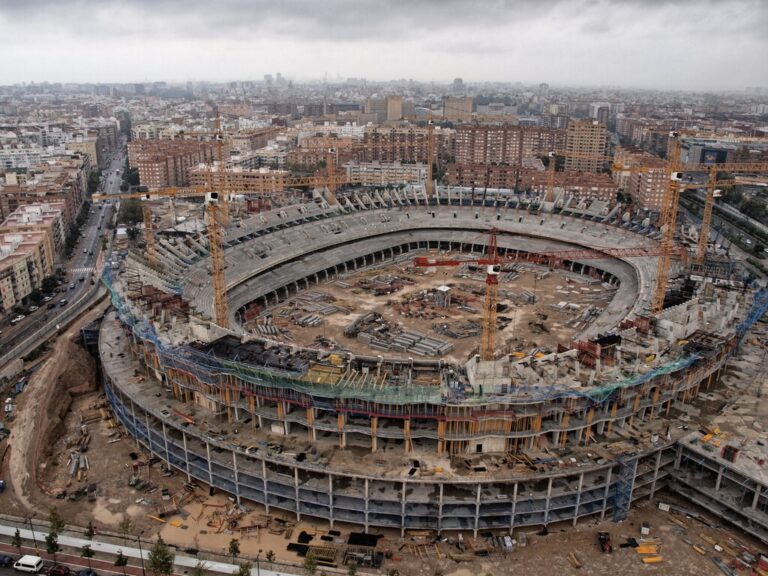 Read more about the article Organizar un Mundial de Fútbol se ha convertido en una ruina. Así que la FIFA lo ha despiezado y vendido a trozos