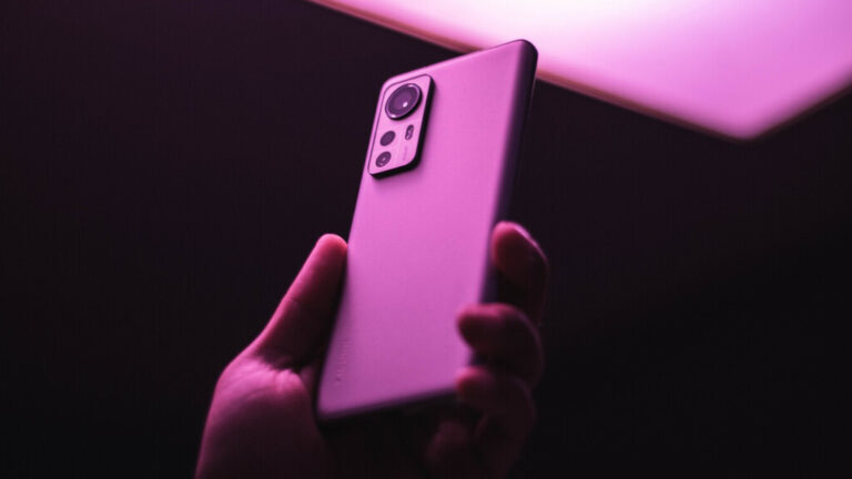 Read more about the article Bombazo de Carrefour antes del Black Friday: Xiaomi 12 con 500 euros de descuento