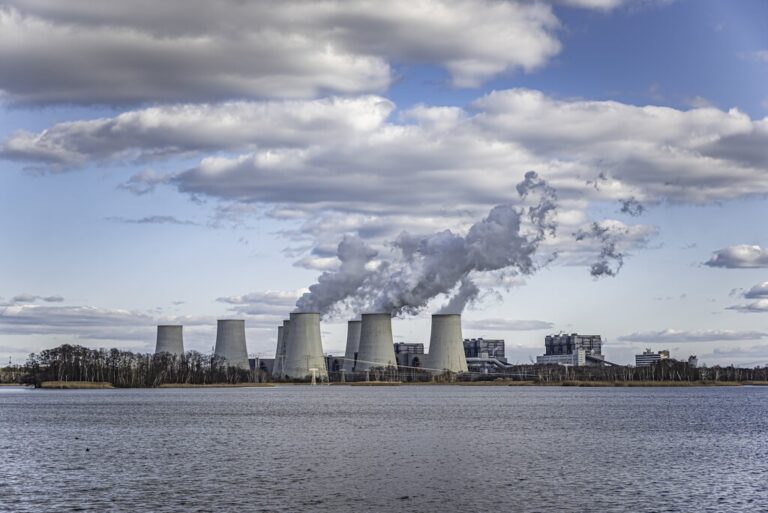 Read more about the article El Parlamento Europeo acaba de dar un espaldarazo a la energía nuclear: a partir de ahora contará como “sin emisiones”