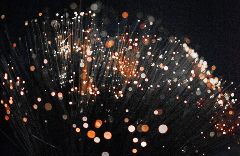 Read more about the article La conexión a internet más rápida del planeta roza los 1,2 Tbit/s y está, cómo no, en China