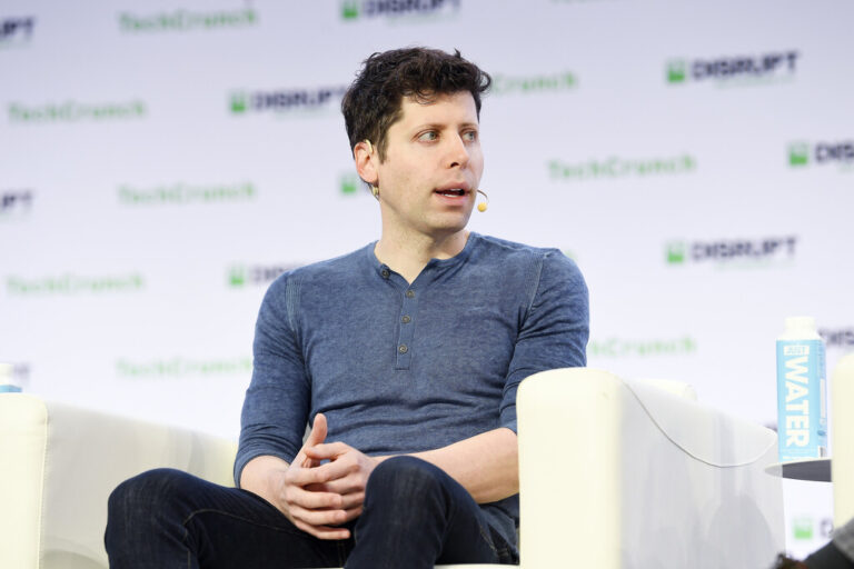 Read more about the article OpenAI quería una transición tranquila tras el despido de Sam Altman. Se ha encontrado con un terremoto en casa