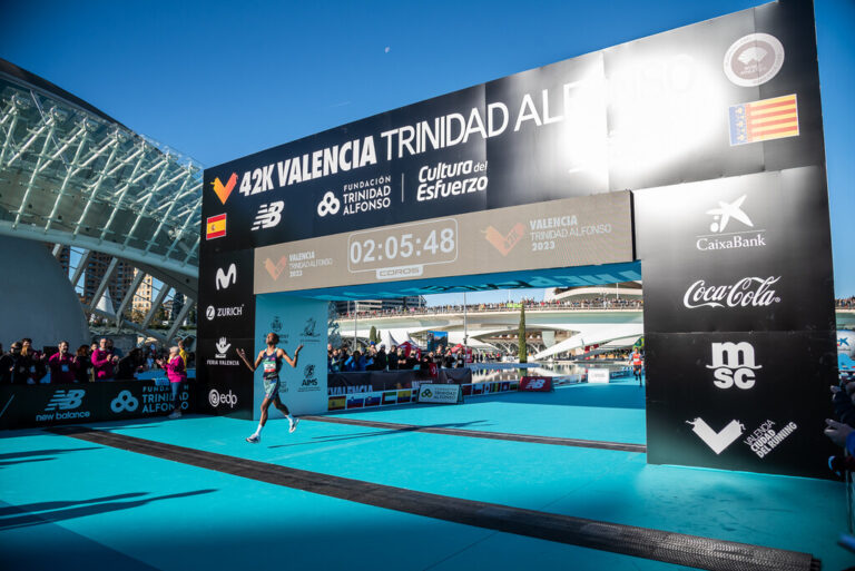 Read more about the article Hay una carrera millonaria por “comprar” el récord del mundo de maratón. Y Juan Roig quiere ganarla para Valencia